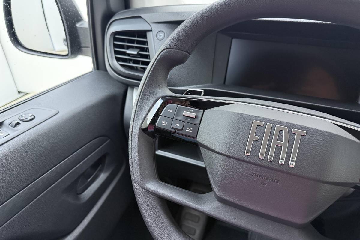 Fiat Scudo Fiat Scudo 2.0 Diesel 180pk Automaat L2 | Navigatie | Achteruitrijcamera | Laadruimte betimmering | 3 Zitplaatsen | Mistlampen voor | Cruise control | Airco