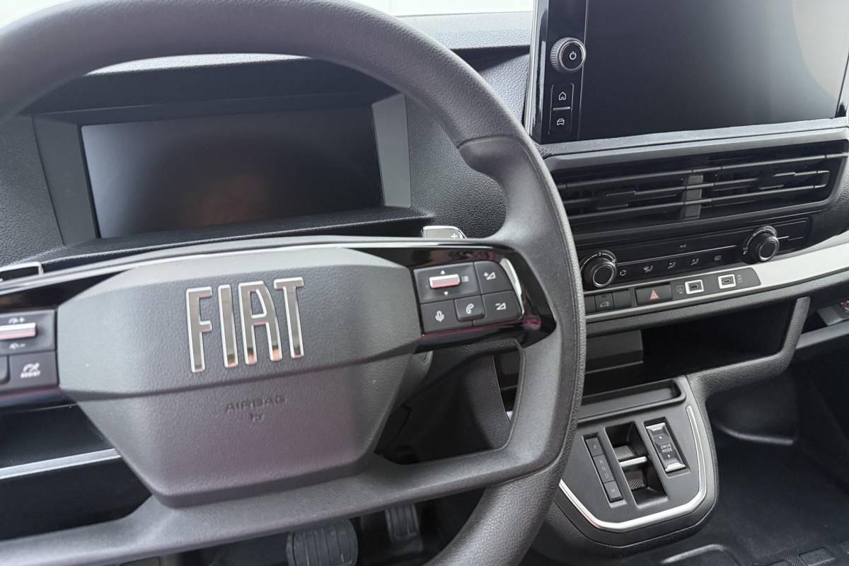 Fiat Scudo Fiat Scudo 2.0 Diesel 180pk Automaat L2 | Navigatie | Achteruitrijcamera | Laadruimte betimmering | 3 Zitplaatsen | Mistlampen voor | Cruise control | Airco