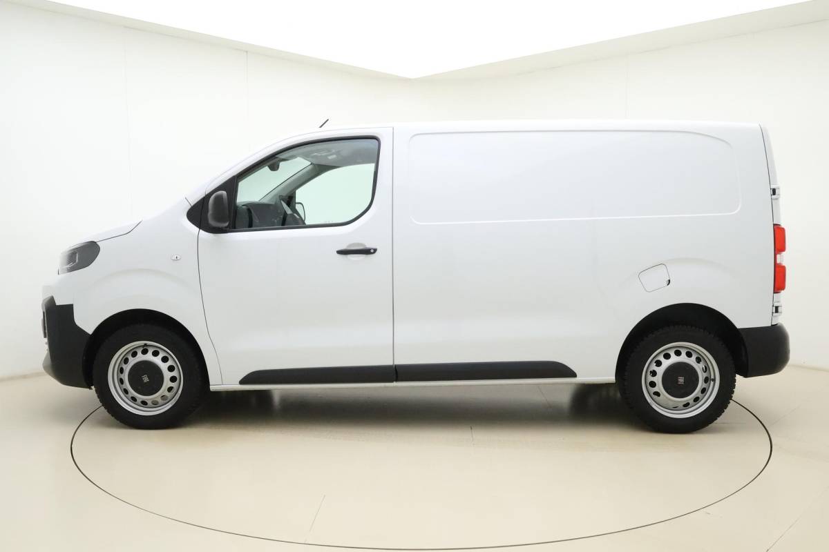 Fiat Scudo Fiat Scudo 2.0 Diesel 180pk Automaat L2 | Navigatie | Achteruitrijcamera | Laadruimte betimmering | 3 Zitplaatsen | Mistlampen voor | Cruise control | Airco