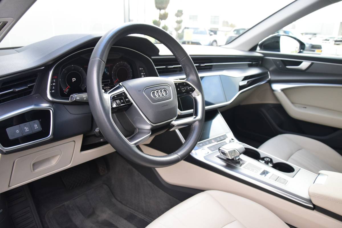 Audi A6 Audi A6 Avant 40 TDI Automaat Pano/dak Leer/Verwarmd/Voor/Achter Led Camera