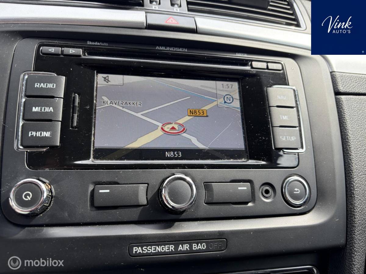 Škoda Superb Skoda Superb Combi 1.8 TSI Comfort Business Line | 160 PK | NAV | Clima | LM Velgen