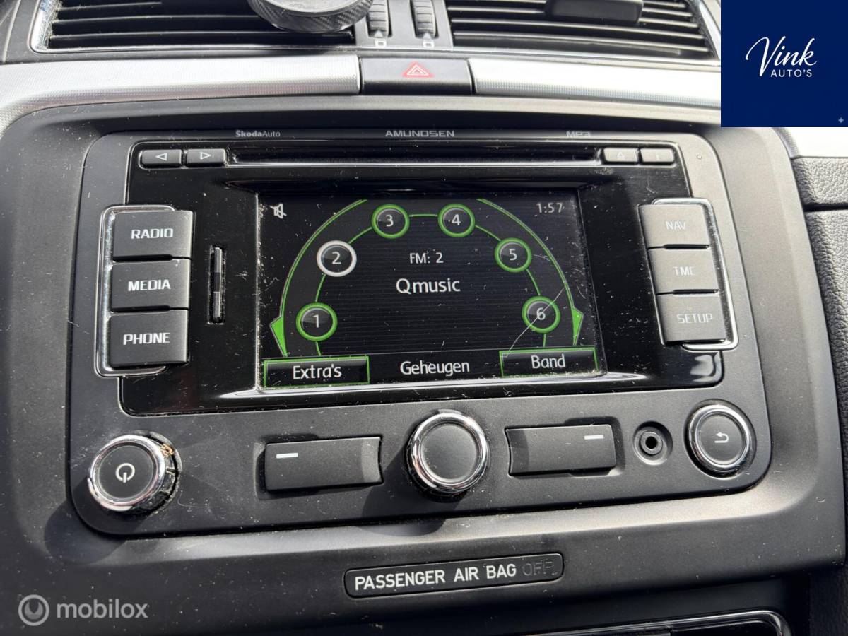 Škoda Superb Skoda Superb Combi 1.8 TSI Comfort Business Line | 160 PK | NAV | Clima | LM Velgen