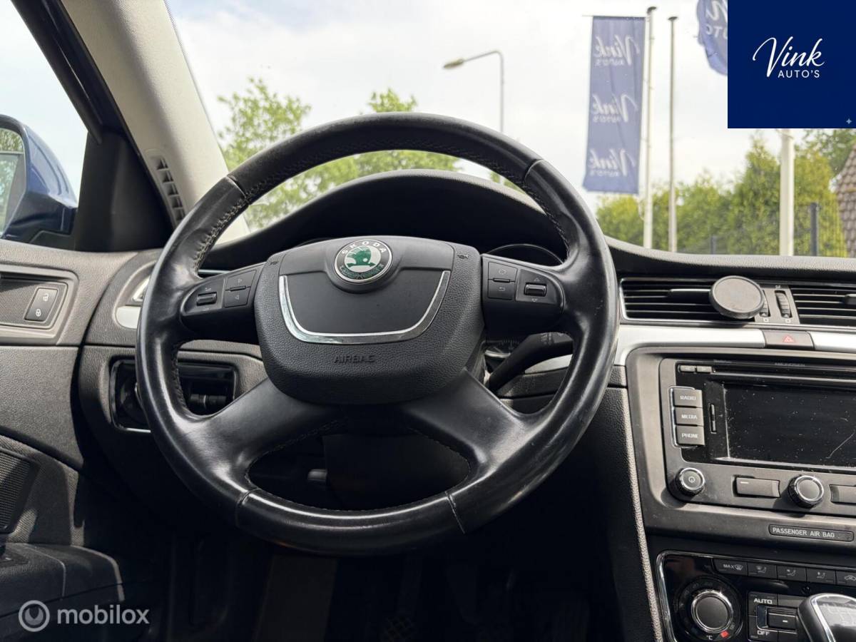 Škoda Superb Skoda Superb Combi 1.8 TSI Comfort Business Line | 160 PK | NAV | Clima | LM Velgen