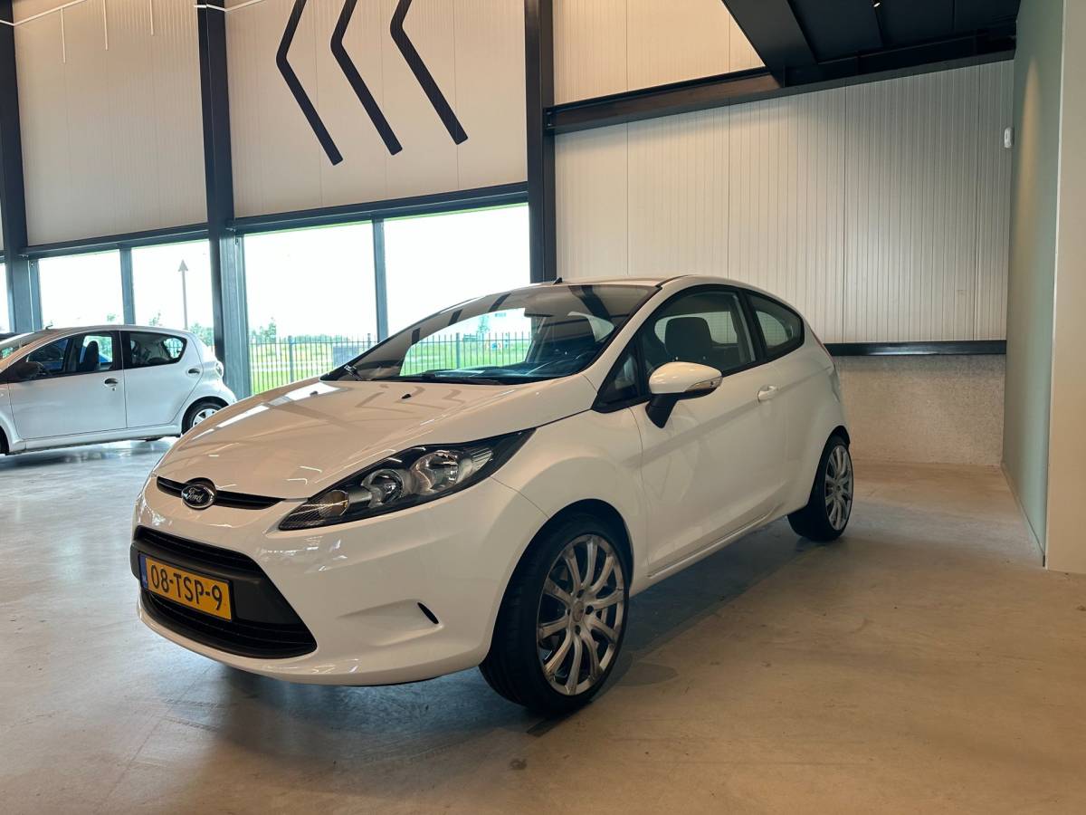 Ford Fiesta Ford Fiesta 1.25 TREND-uitv|CLIMA AIRCO|LM-VELGEN|ISOFIX|VOICE CONTROL|USB+AUX|VOORRUITVERWARMING|nwe APK+OH.BEURT BIJ AFLEVERING