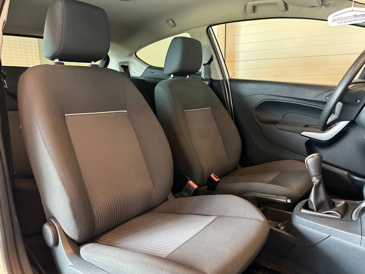 Ford Fiesta Ford Fiesta 1.25 TREND-uitv|CLIMA AIRCO|LM-VELGEN|ISOFIX|VOICE CONTROL|USB+AUX|VOORRUITVERWARMING|nwe APK+OH.BEURT BIJ AFLEVERING