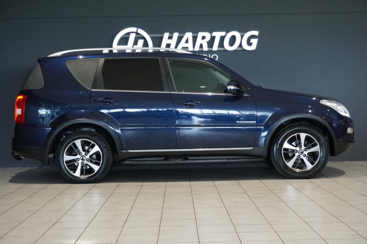 SsangYong Rexton SsangYong Rexton RX 220 e-XDI Sapphire + CAMERA / STOELVERWARMING / LEDER