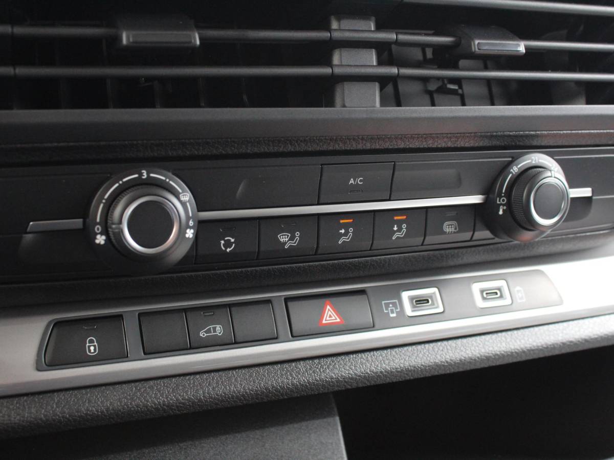 Toyota ProAce Toyota PROACE Electric Long Worker Challenger Extra Range L2 75 kWh | Cruise | Airco | Camera