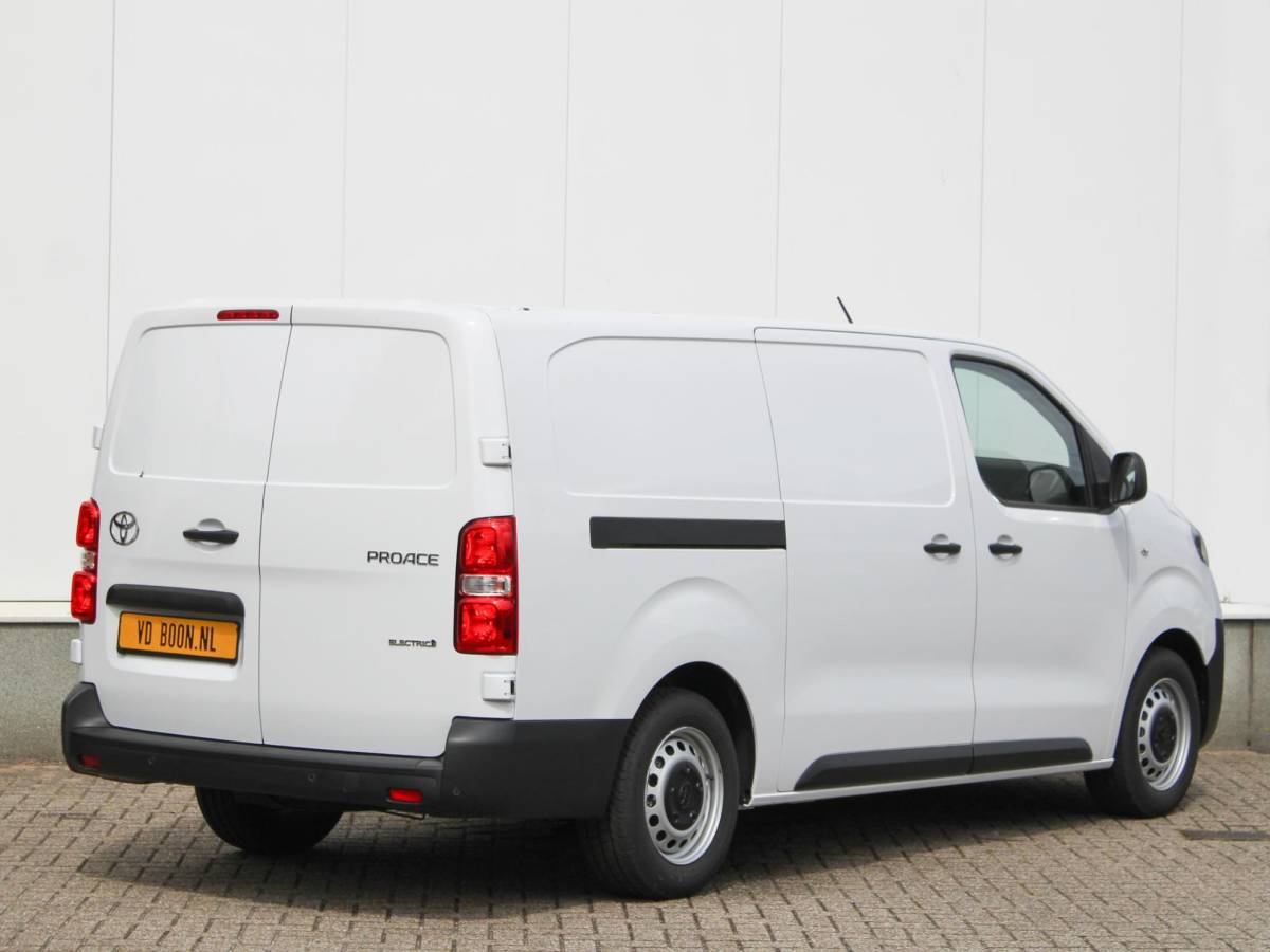 Toyota ProAce Toyota PROACE Electric Long Worker Challenger Extra Range L2 75 kWh | Cruise | Airco | Camera