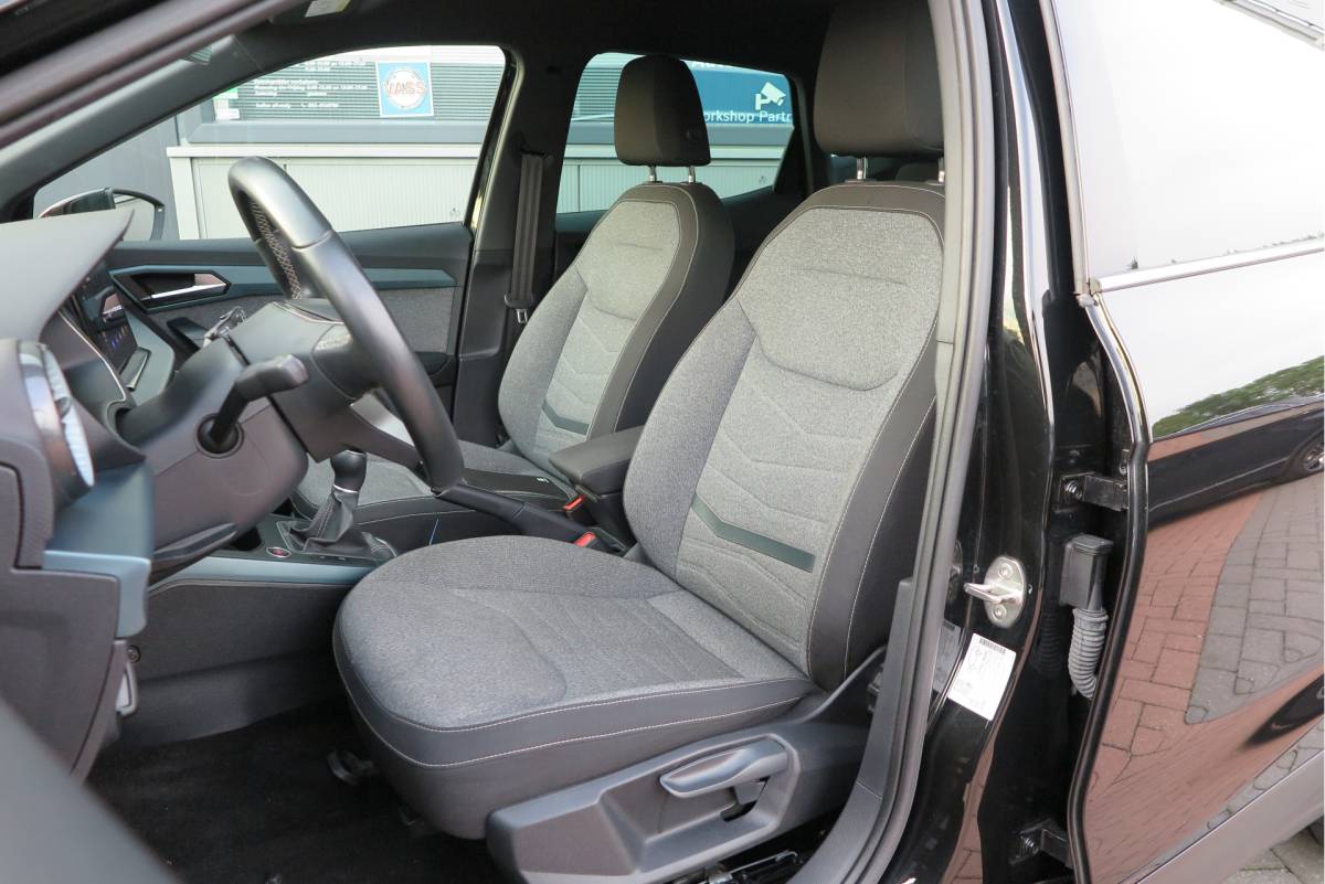 SEAT Arona SEAT Arona 1.0 TSI 70KW 95PK Xperience Connect,Led Matrix , Virtual cockpit, Keyless, Adaptive cruise, PDC, 18″ LMV , Navi,App / smartlink , Bleutooth , DAB+ etc. Dealer onderhouden .