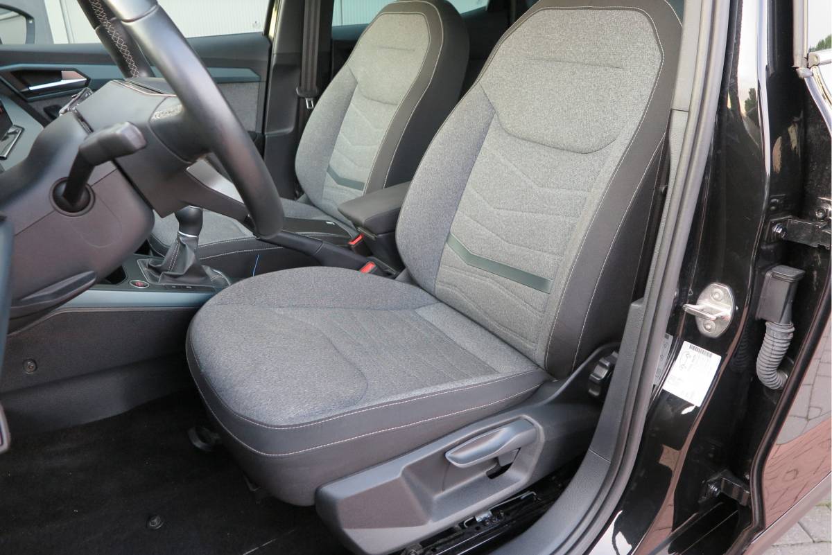 SEAT Arona SEAT Arona 1.0 TSI 70KW 95PK Xperience Connect,Led Matrix , Virtual cockpit, Keyless, Adaptive cruise, PDC, 18″ LMV , Navi,App / smartlink , Bleutooth , DAB+ etc. Dealer onderhouden .