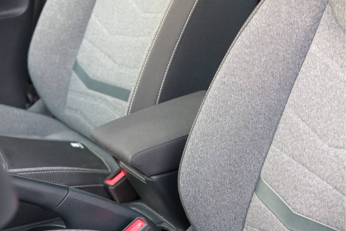 SEAT Arona SEAT Arona 1.0 TSI 70KW 95PK Xperience Connect,Led Matrix , Virtual cockpit, Keyless, Adaptive cruise, PDC, 18″ LMV , Navi,App / smartlink , Bleutooth , DAB+ etc. Dealer onderhouden .