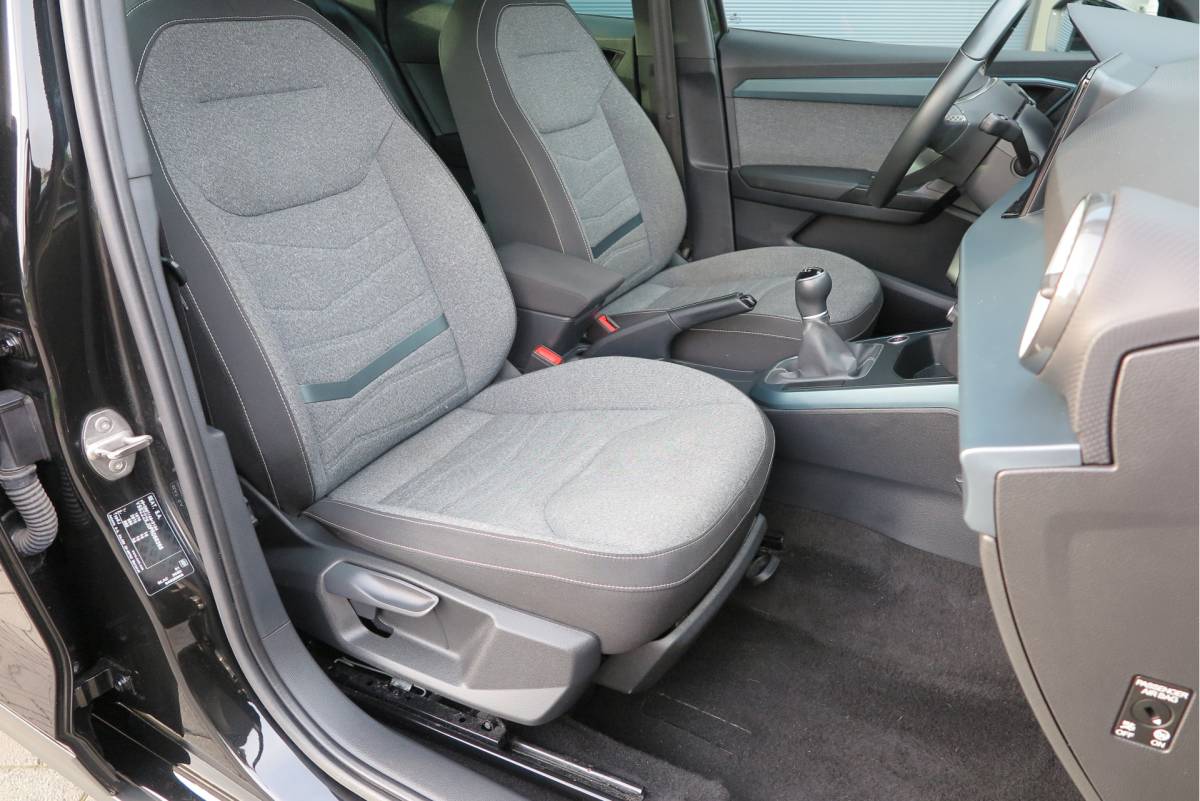 SEAT Arona SEAT Arona 1.0 TSI 70KW 95PK Xperience Connect,Led Matrix , Virtual cockpit, Keyless, Adaptive cruise, PDC, 18″ LMV , Navi,App / smartlink , Bleutooth , DAB+ etc. Dealer onderhouden .