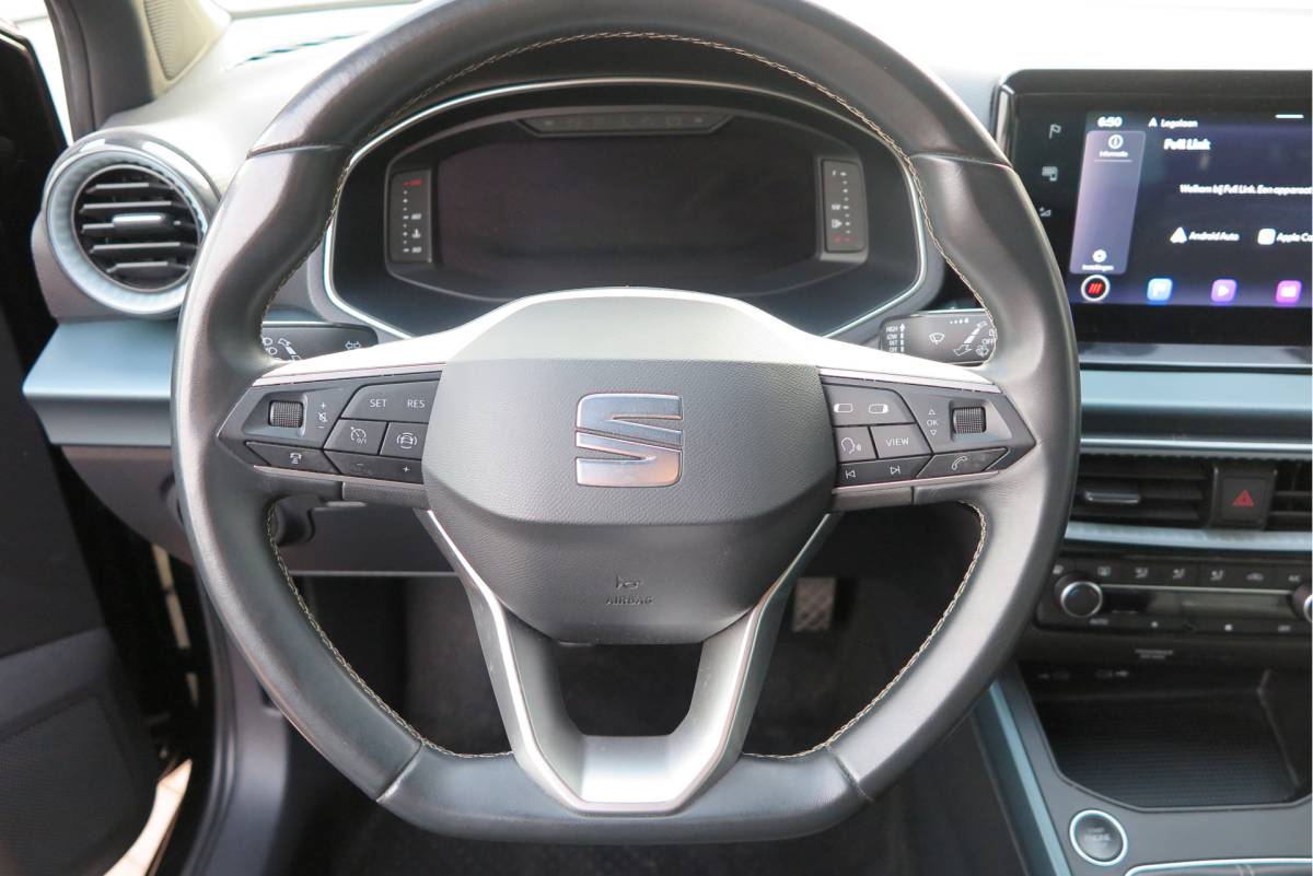 SEAT Arona SEAT Arona 1.0 TSI 70KW 95PK Xperience Connect,Led Matrix , Virtual cockpit, Keyless, Adaptive cruise, PDC, 18″ LMV , Navi,App / smartlink , Bleutooth , DAB+ etc. Dealer onderhouden .