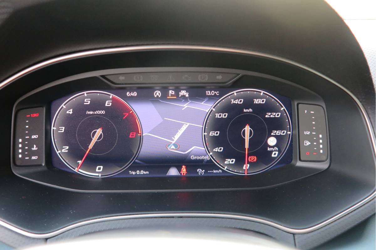 SEAT Arona SEAT Arona 1.0 TSI 70KW 95PK Xperience Connect,Led Matrix , Virtual cockpit, Keyless, Adaptive cruise, PDC, 18″ LMV , Navi,App / smartlink , Bleutooth , DAB+ etc. Dealer onderhouden .