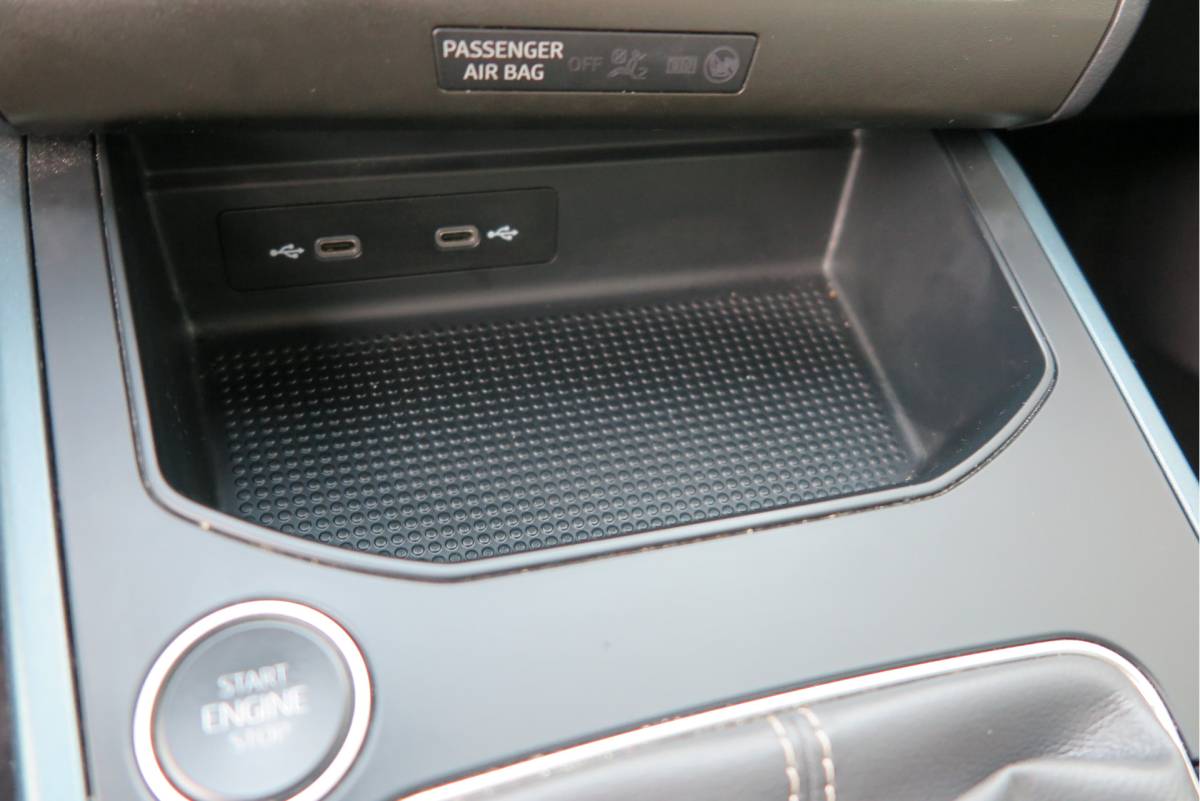 SEAT Arona SEAT Arona 1.0 TSI 70KW 95PK Xperience Connect,Led Matrix , Virtual cockpit, Keyless, Adaptive cruise, PDC, 18″ LMV , Navi,App / smartlink , Bleutooth , DAB+ etc. Dealer onderhouden .