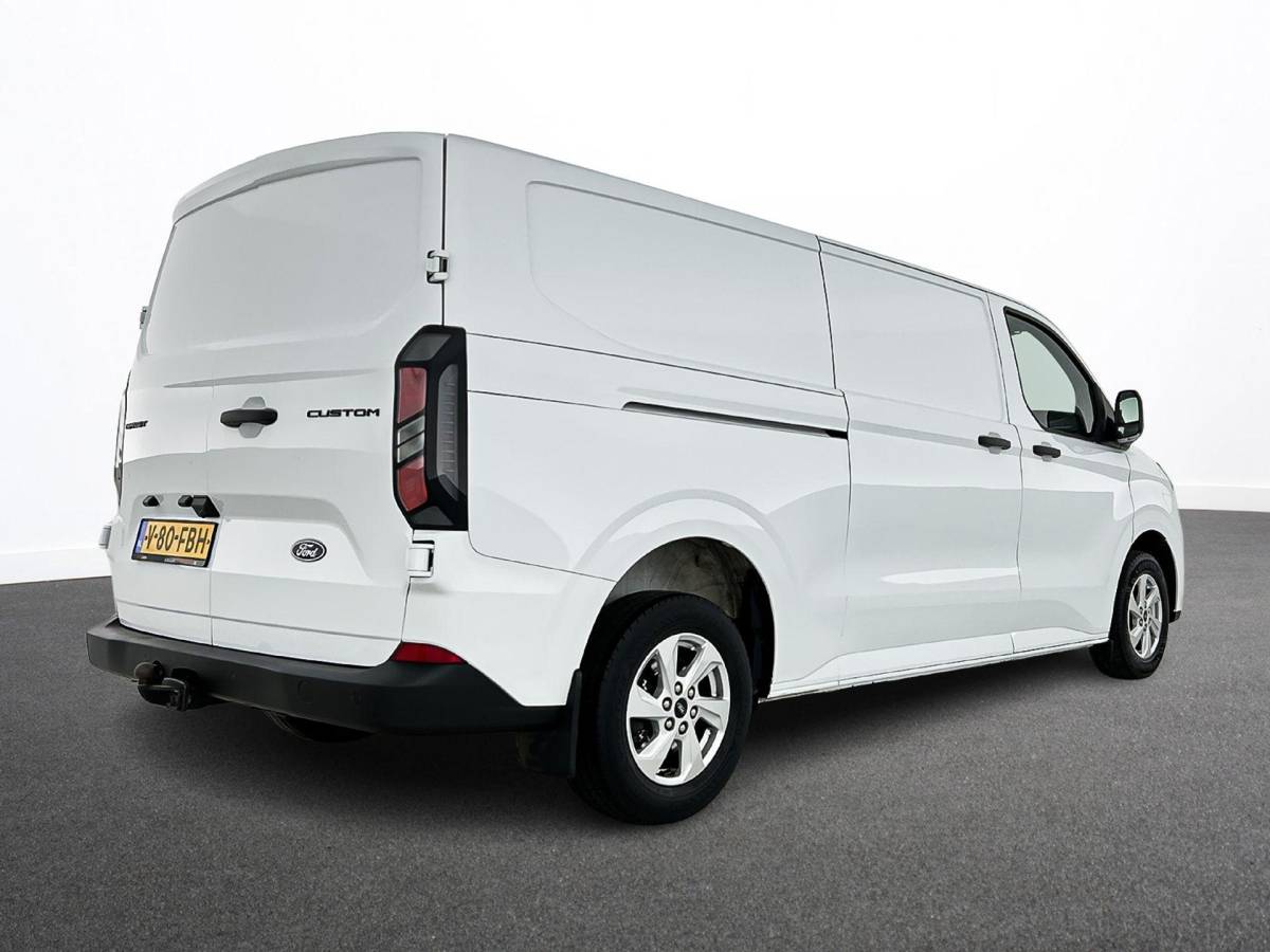 Ford Transit Custom Ford Transit Custom 300 2.0 TDCI L2H1 Trend Automaat Airco Cruise Navigatie Parkeersensoren Camera Carplay/ Android auto