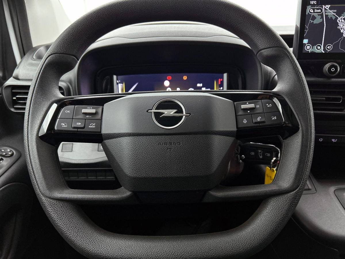 Opel Combo Opel Combo 1.5 BlueHDi 130PK L2 Automaat Apple Carplay / Android Auto Navigatie Trekhaak Airco Camera Cruise Control Parkeersensoren V+A DAB