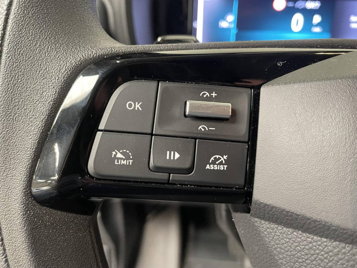 Opel Combo Opel Combo 1.5 BlueHDi 130 L2 Automaat Apple Carplay / Android Auto Navigatie Trekhaak Airco Camera Cruise Control Parkeersensoren V+A DAB