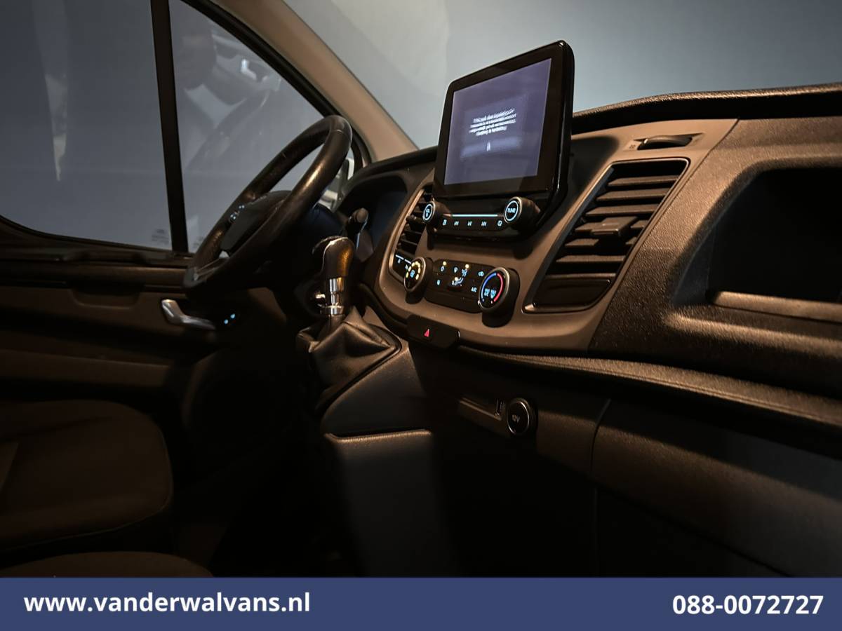 Ford Transit Custom Ford Transit Custom 2.0 TDCI L1H1 Euro6  Airco | Camera | Navigatie | LED | Cruisecontrol | Android Auto 2350kg Trekhaak, Parkeersensoren, Sidebars, Bijrijdersbank