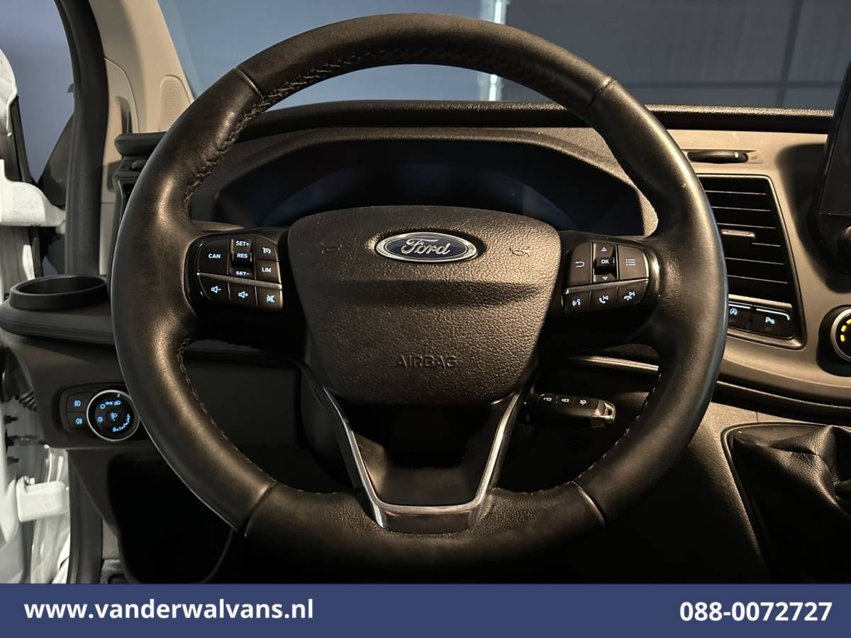 Ford Transit Custom Ford Transit Custom 2.0 TDCI L1H1 Euro6  Airco | Camera | Navigatie | LED | Cruisecontrol | Android Auto 2350kg Trekhaak, Parkeersensoren, Sidebars, Bijrijdersbank