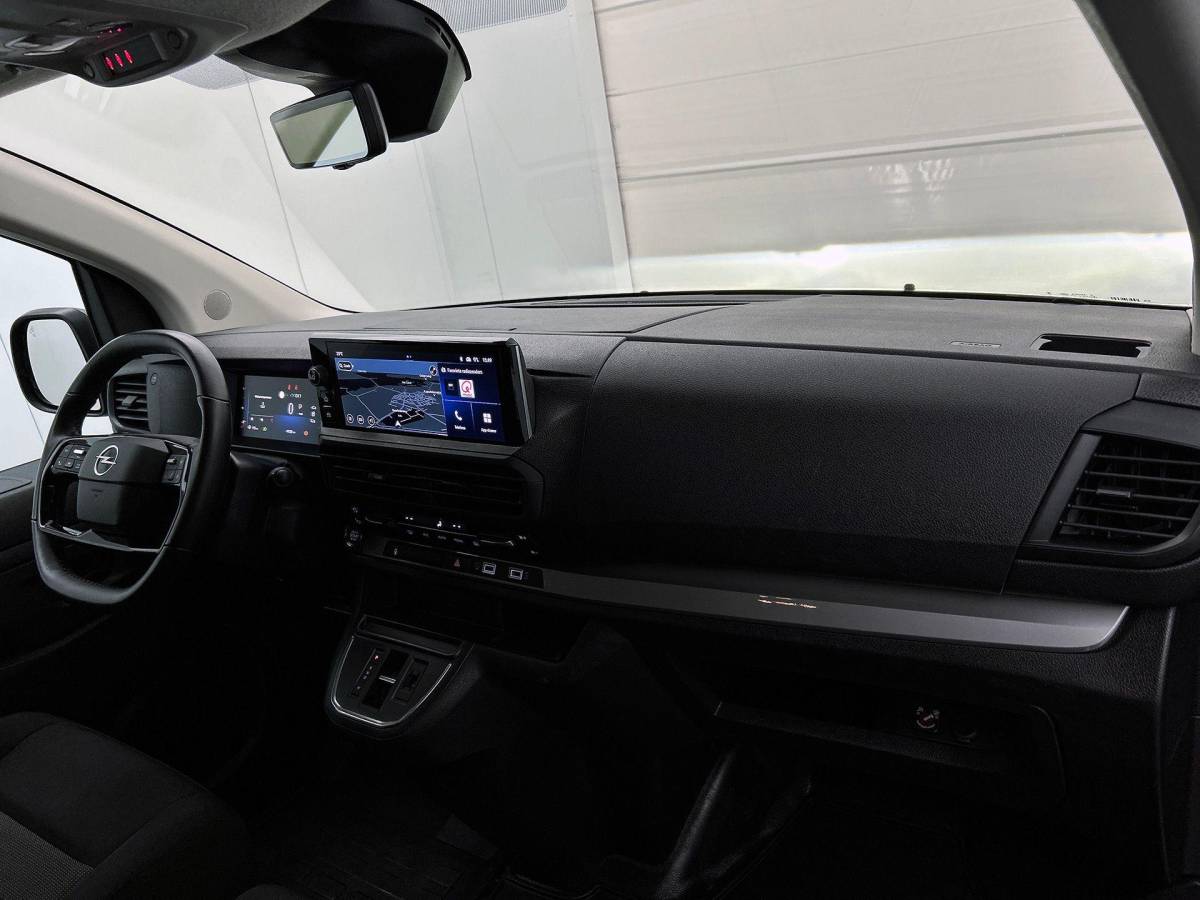 Opel Vivaro Opel Vivaro 2.0 Diesel 180 S&S L3 Automaat Dubbele Cabine 2 schuifdeuren Android Auto/Apple CarPlay Navigatie Keyless Entry&Start Climate Control Camera Cruise Control Houten afwerking laadruimte Trekhaak lichtmetalen velgen