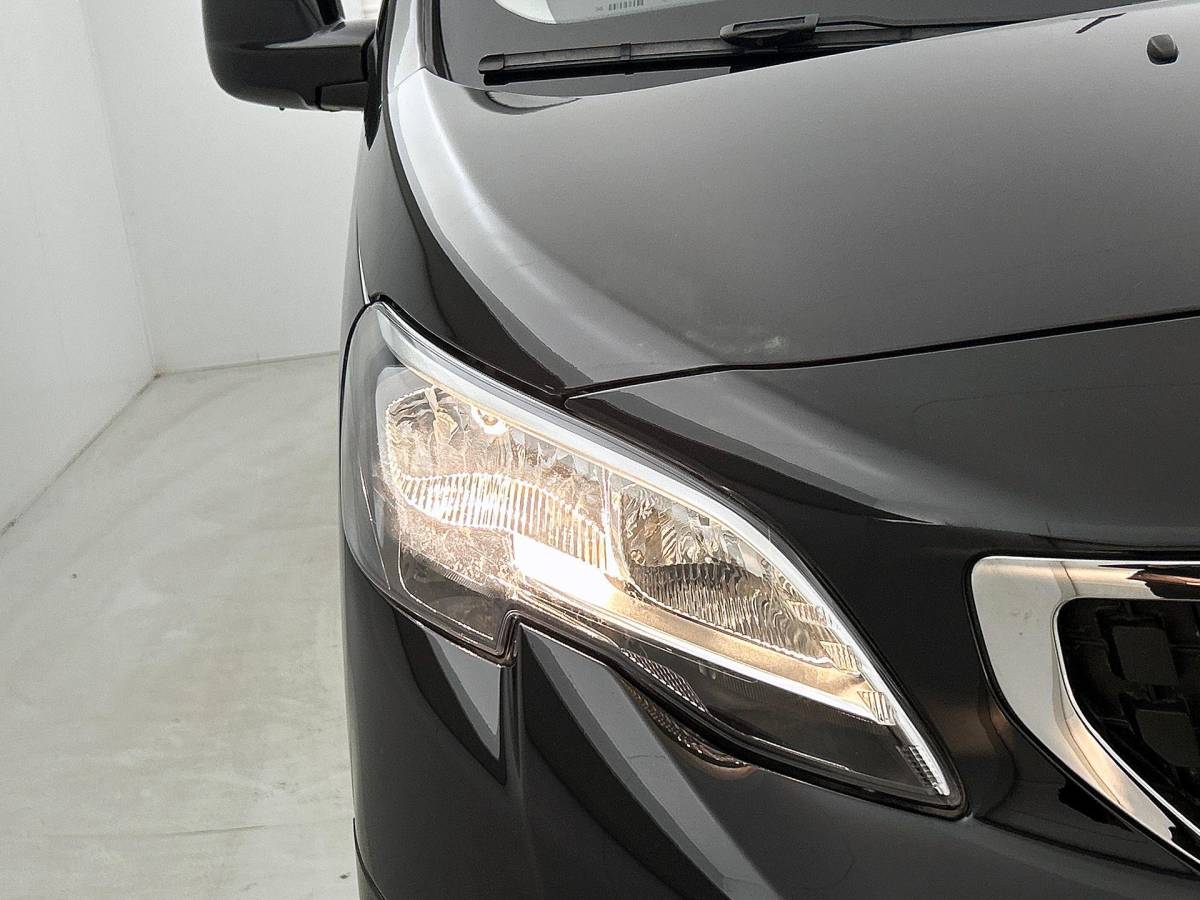 Peugeot Expert Peugeot Expert 2.0 BlueHDI 145PK L3 Automaat Airco Navigatie Trekhaak Cruise Control Parkeer sensoren Betimmering Side Bars