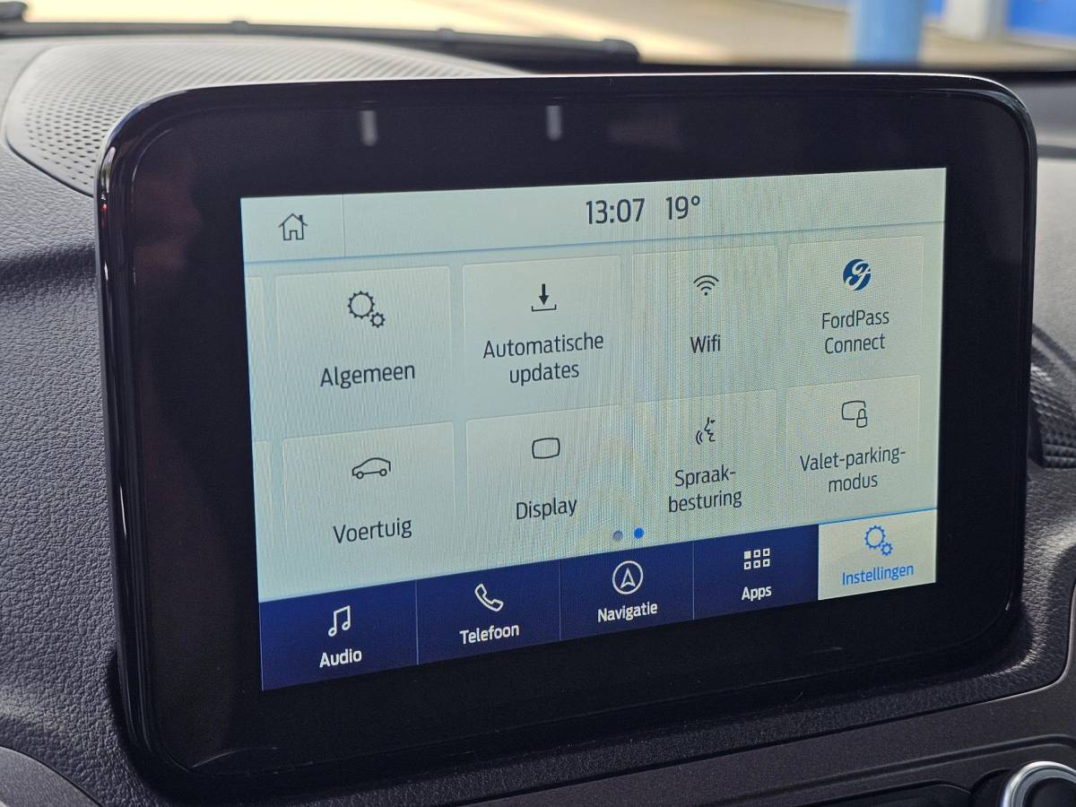 Ford Transit Connect Ford Transit Connect 1.5 EcoBlue L2 Trend  Airco | Navigatie | Achteruitrijcamera | Stoelverwarming | Bijna nieuwstaat!