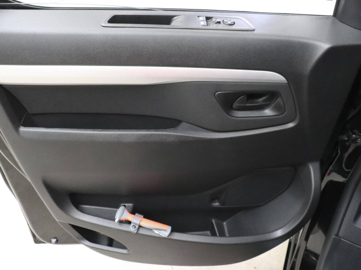 Peugeot Expert Peugeot Expert 180pk Long Premium Dubbele Cabine Automaat Airco Apple Carplay/Android Auto Navigatie Trekhaak
