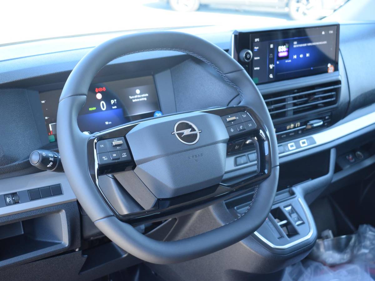 Opel Vivaro-e Opel Vivaro Electric 75 kWh Dubbele Cabine | tot 8 jaar garantie | 2x schuifdeur | Dynamic Comfort NAV Pakket | Comfort Pakket |  Exterieur pakket | Winterpakket | Betimmering | LM velgen | Rijklaarprijs