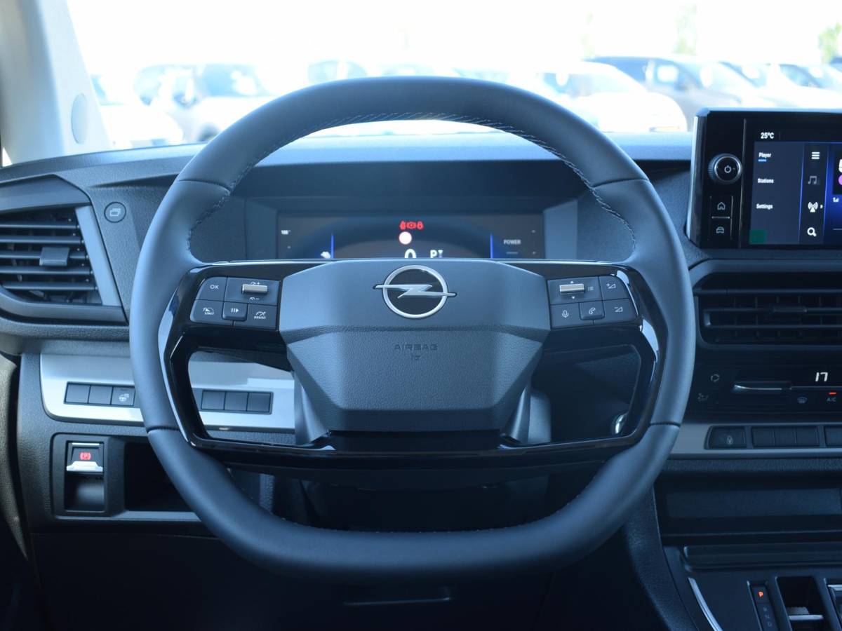 Opel Vivaro-e Opel Vivaro Electric 75 kWh Dubbele Cabine | tot 8 jaar garantie | 2x schuifdeur | Dynamic Comfort NAV Pakket | Comfort Pakket |  Exterieur pakket | Winterpakket | Betimmering | LM velgen | Rijklaarprijs