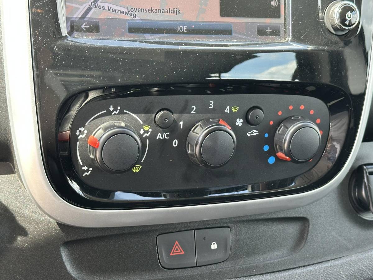 Renault Trafic Renault Trafic 1.6 dCi T29 L2H1 DC Dubbele cabine MARGE BTW VRIJ