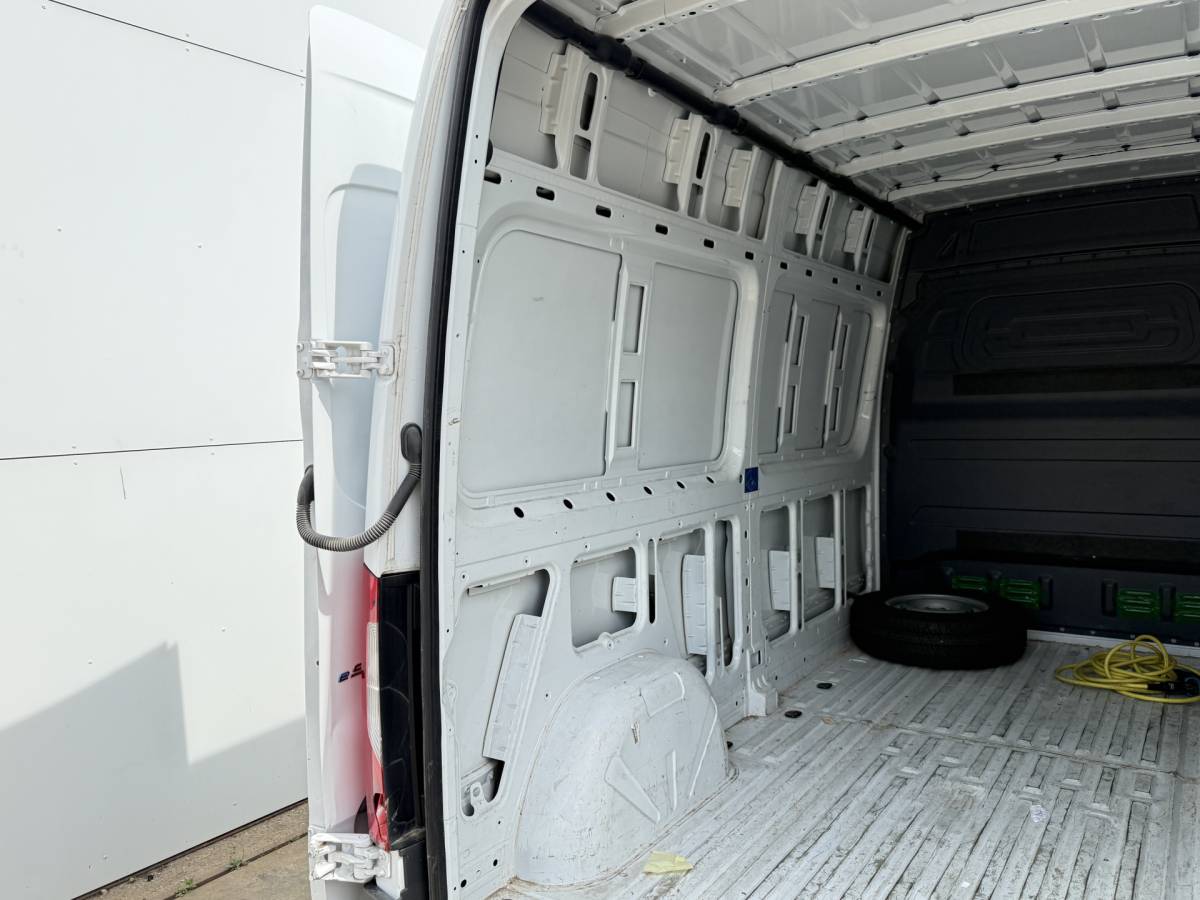 Mercedes-Benz eSprinter Mercedes-Benz eSprinter eSprinter L2H2 55 kWh L2H2 Elektrisch 168km WLTP 94% (SOH) Snelladen Laadkabel Climate Control Stoelverwarming
