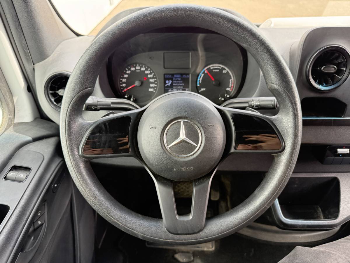 Mercedes-Benz eSprinter Mercedes-Benz eSprinter eSprinter L2H2 55 kWh L2H2 Elektrisch 168km WLTP 94% (SOH) Snelladen Laadkabel Climate Control Stoelverwarming