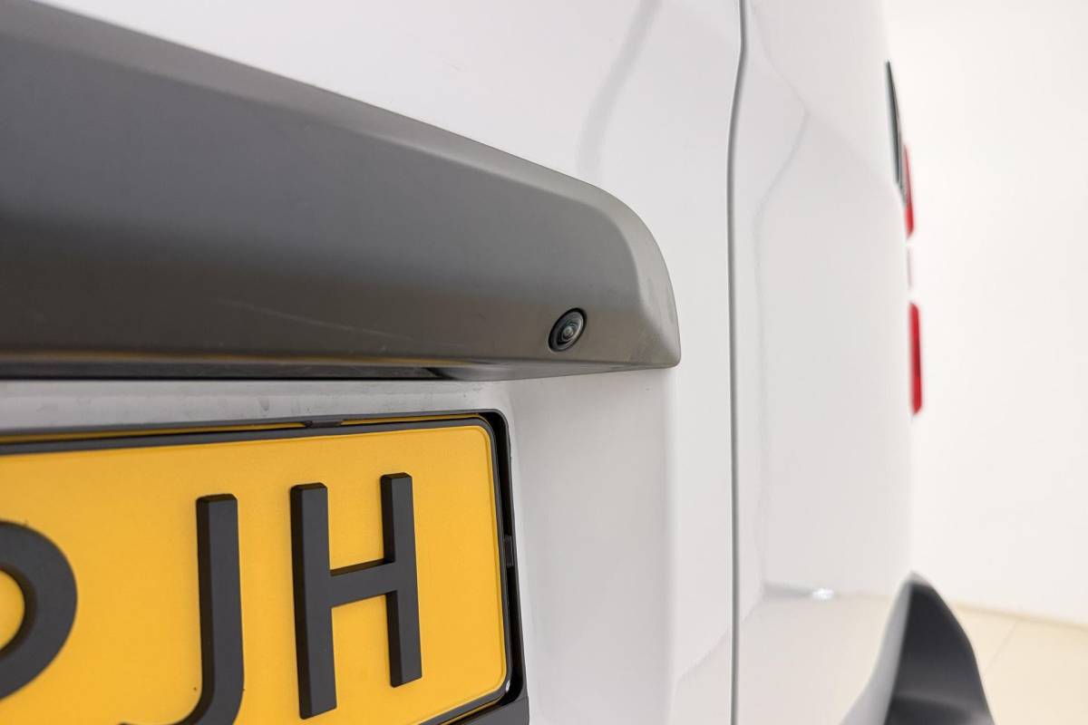 Fiat Scudo Fiat Scudo 2.0 Diesel 145 L2 Navigatie | Laadruimtebetimmering | Cruise Control | Camera | 3 Persoons | Financial Lease Mogelijk | Airco