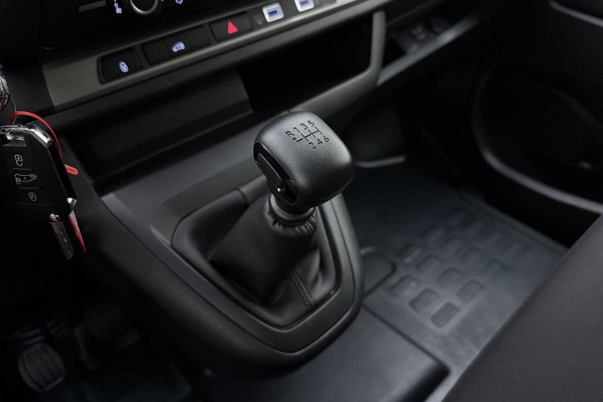 Fiat Scudo Fiat Scudo 2.0 Diesel 145 L3 Navigatie | Laadruimtebetimmering | Cruise Control | Camera | 3 Persoons | Financial Lease Mogelijk | Airco