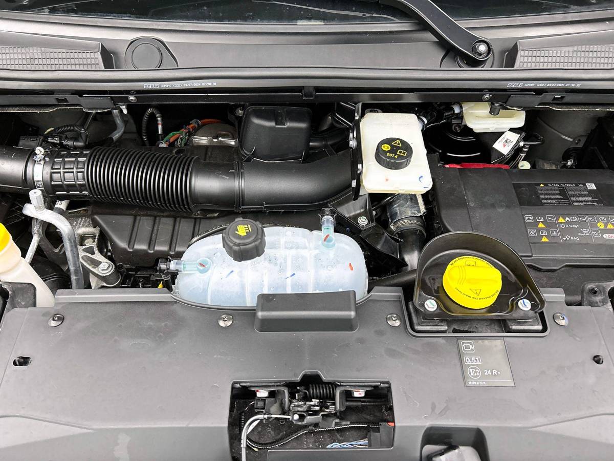 Renault Trafic Renault Trafic 2.0 Blue dCi 150 EDC T30 L2H1 Advance Navigatie Airco Lichtmetalen velgen Betimmering Trekhaak Camera Parkeer sensoren Dab