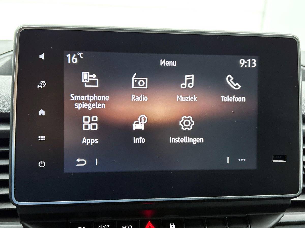 Renault Trafic Renault Trafic 2.0 Blue dCi 150PK T30 L2H1 Advance Airco Bluetooth Camera Cruise PDC Trekhaak