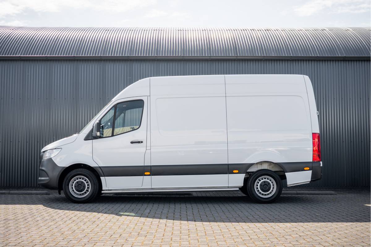 Mercedes-Benz Sprinter Mercedes-Benz Sprinter 311 CDI L2H2 | Volledig Ingericht | Mbux | Camera | Climatronic