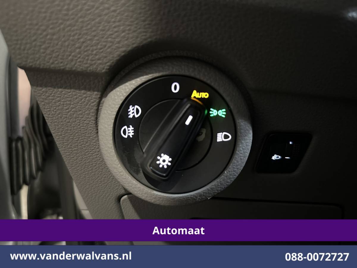 Volkswagen Transporter Volkswagen Transporter 2.0 TDI 150pk Automaat L1H1 Inrichting Euro6 Airco | Navigatie | Apple Carplay | Cruisecontrol Android Auto, Parkeersensoren, Achterklep