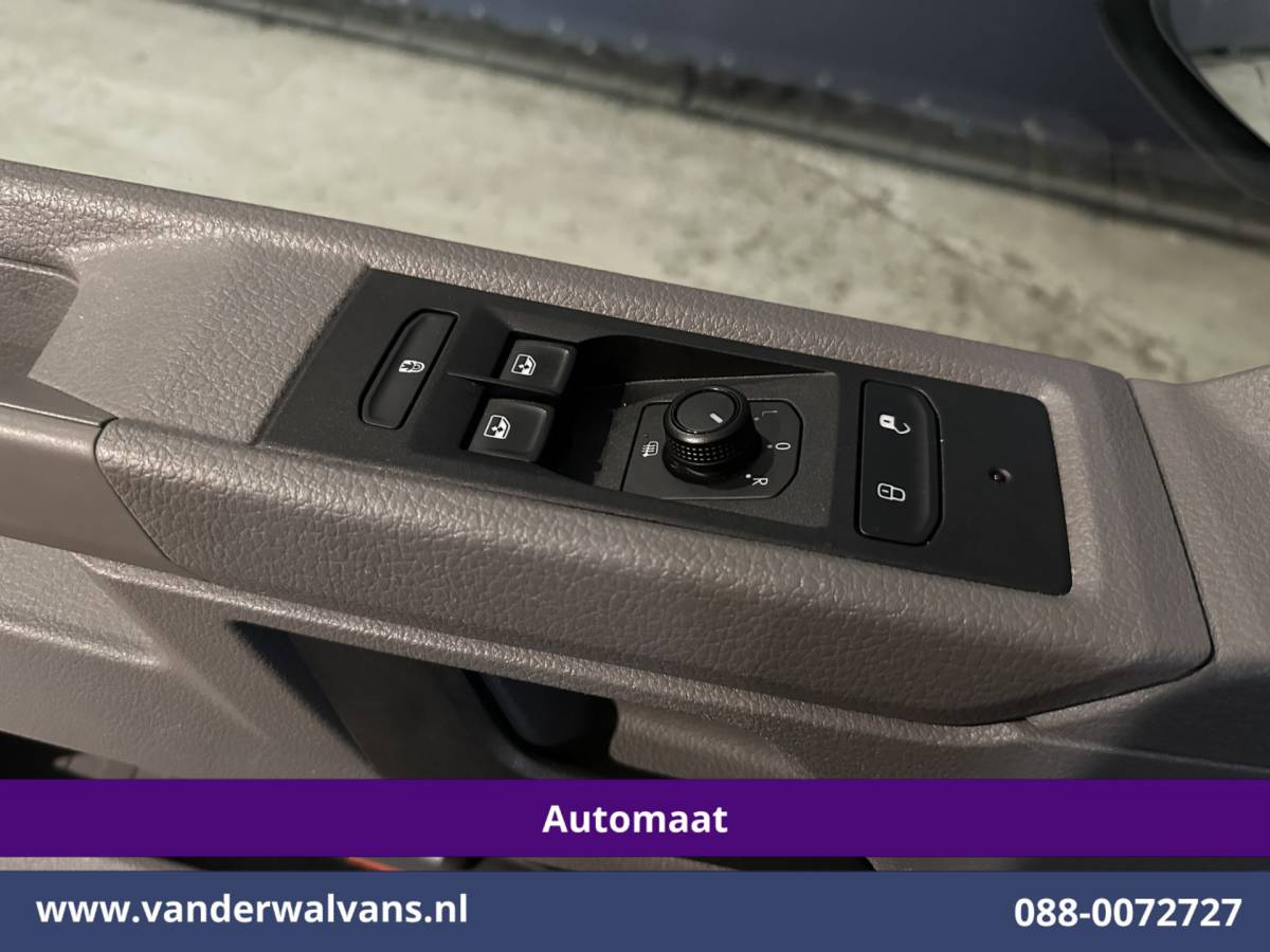 Volkswagen Transporter Volkswagen Transporter 2.0 TDI 150pk Automaat L1H1 Inrichting Euro6 Airco | Navigatie | Apple Carplay | Cruisecontrol Android Auto, Parkeersensoren, Achterklep
