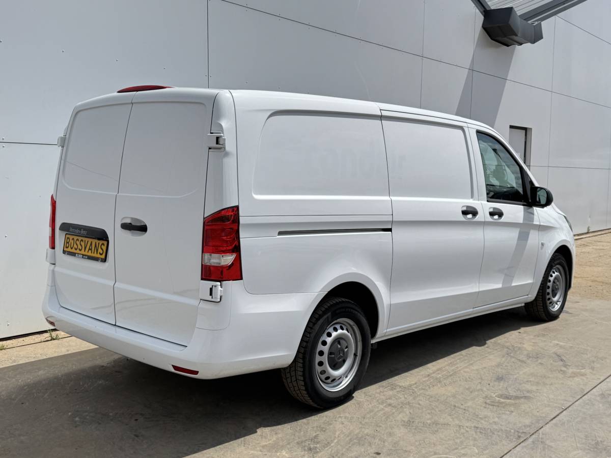 Mercedes-Benz Vito Mercedes-Benz Vito 114 1.9 CDI Automaat L2H1 Climate Control Adaptieve Cruise Control Camera