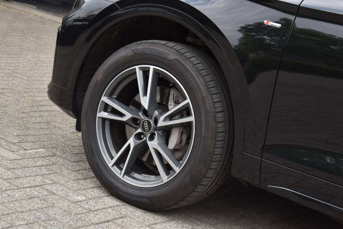 Audi Q5 Audi Q5 50 TFSI e S edition