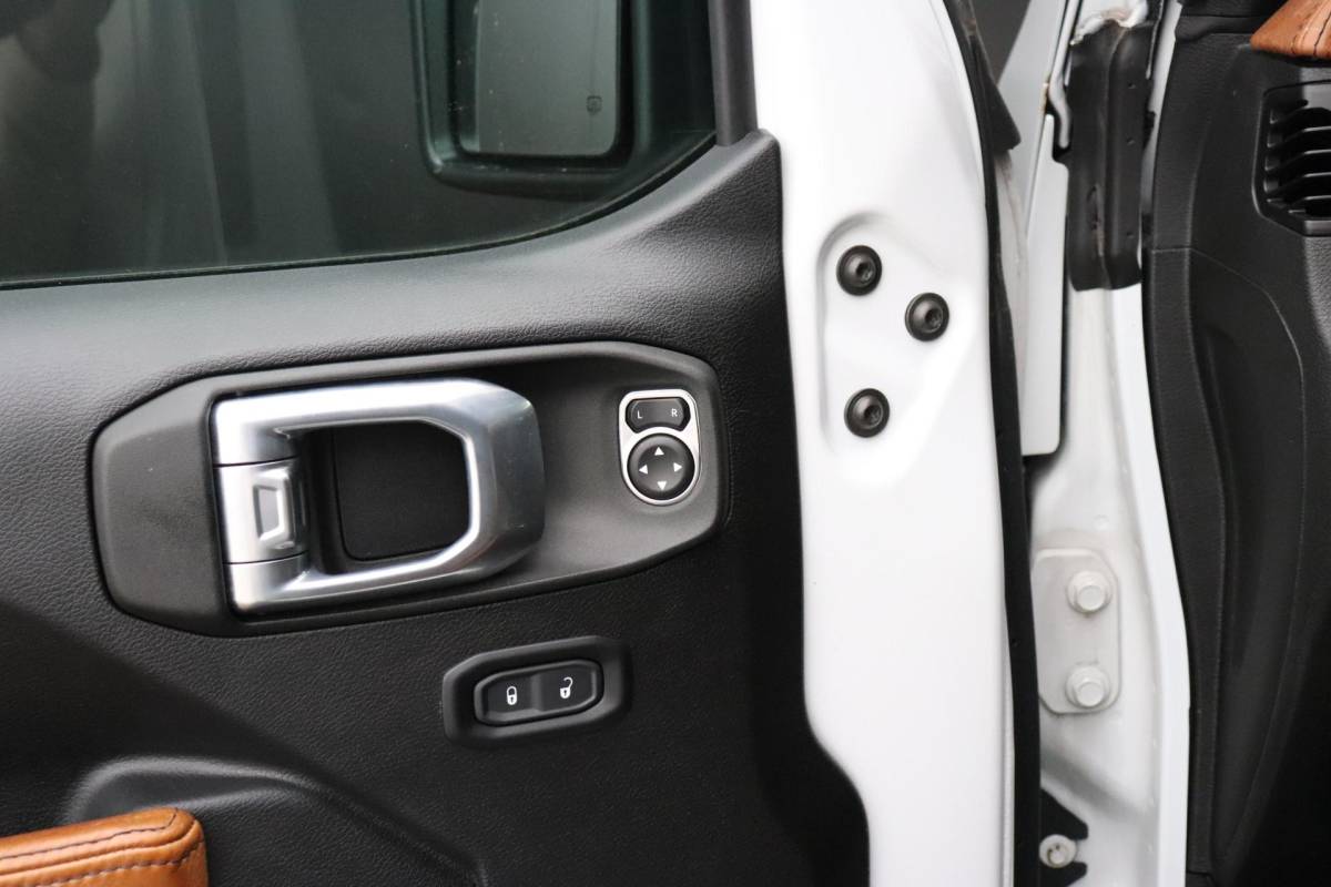 Jeep Gladiator Jeep Gladiator BRUTE | 264 PK | LEDER | CAMERA | NAVI | CRUISE | UNIEK NW-PRIJS 250.000,-