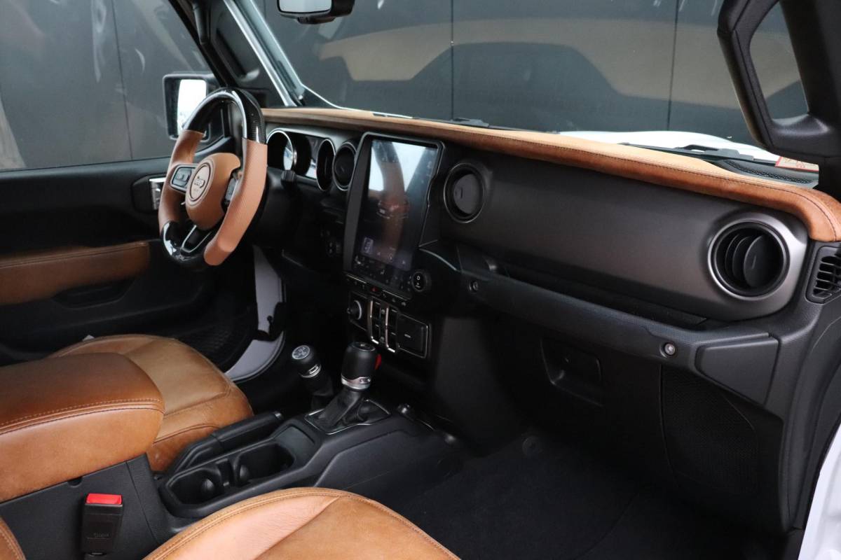 Jeep Gladiator Jeep Gladiator BRUTE | 264 PK | LEDER | CAMERA | NAVI | CRUISE | UNIEK NW-PRIJS 250.000,-