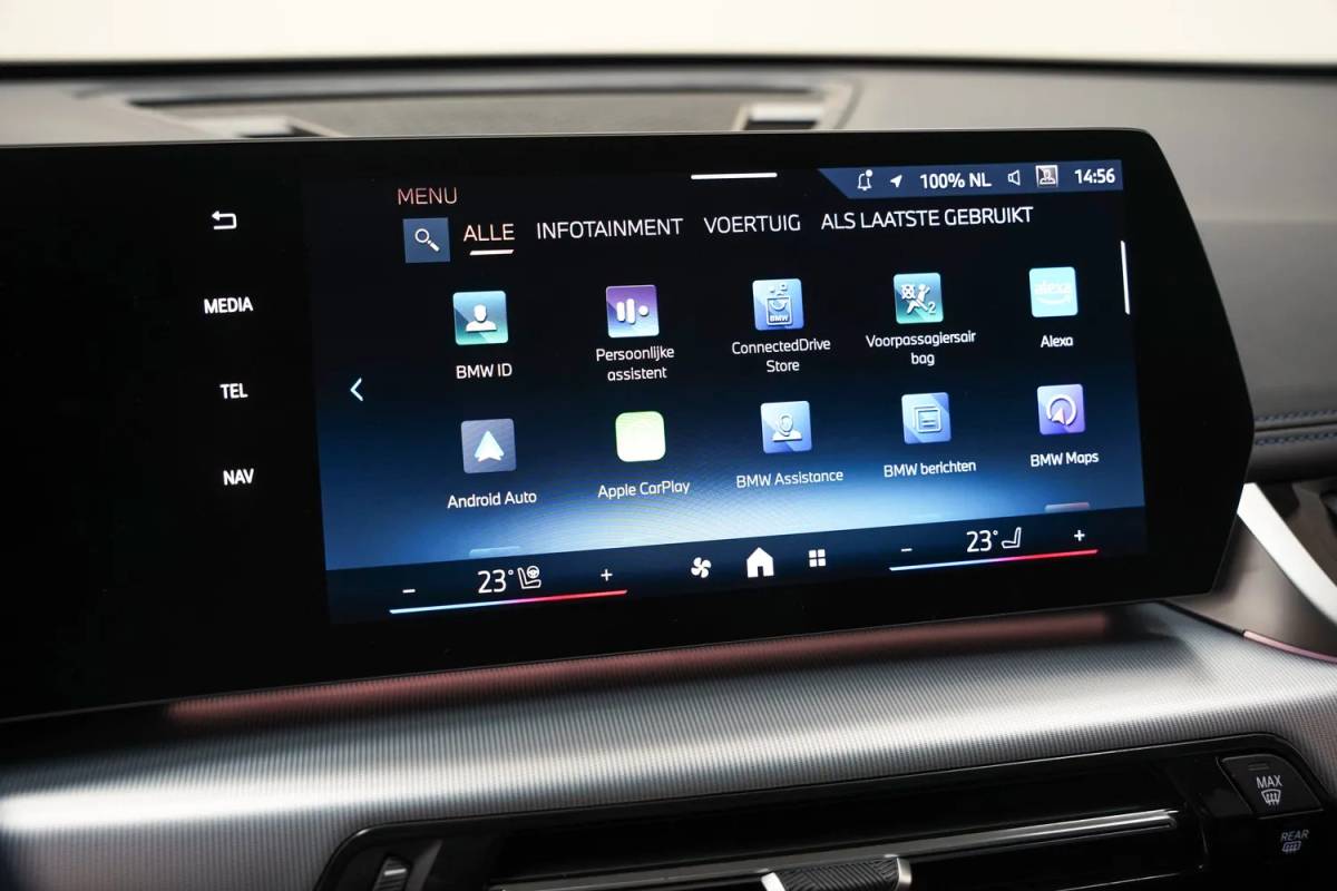 BMW X1 BMW X1 sDrive20i M Sport High Executive Aut. [ Panoramadak Stoel-Stuurverwarming Camera ]