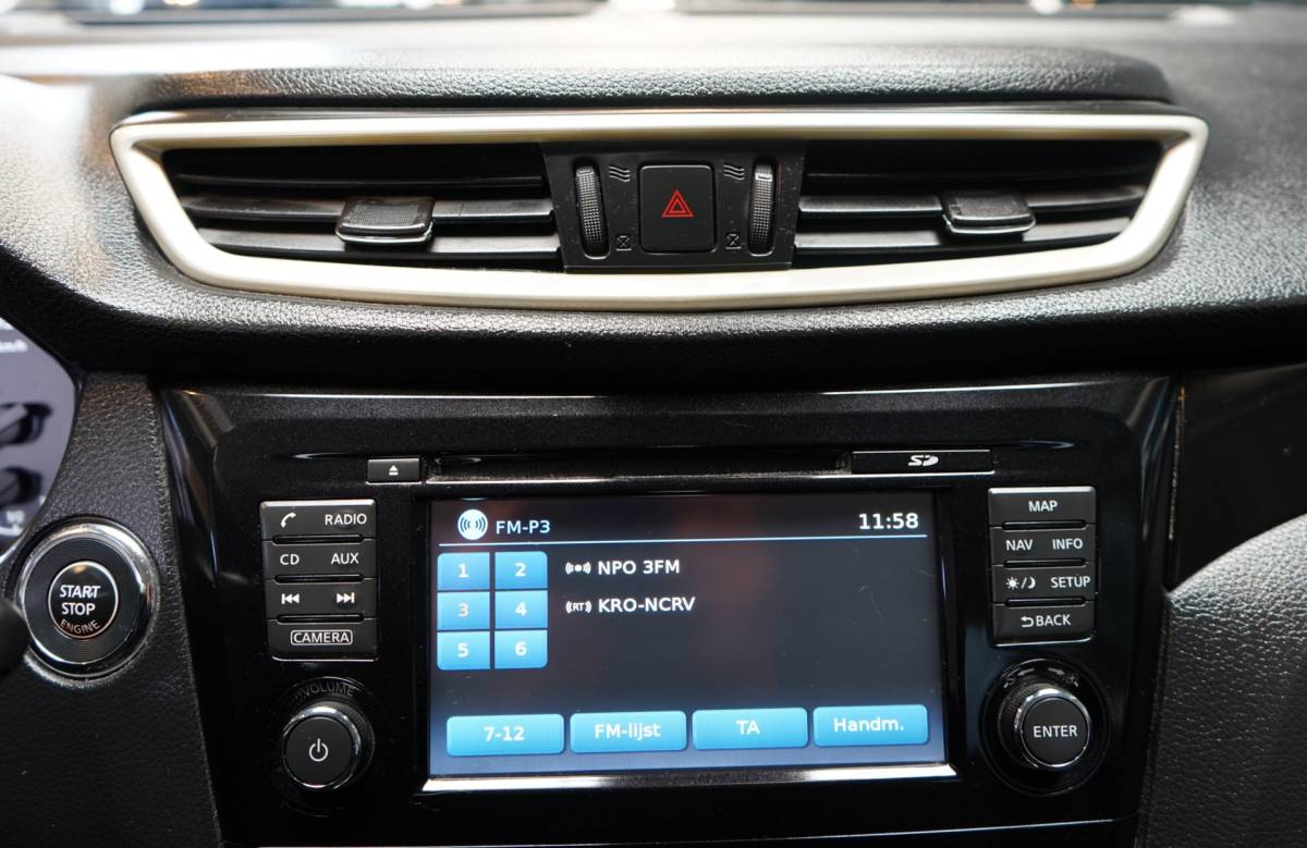Nissan QASHQAI Nissan Qashqai 1.2 Connect Edition | AUT | NAVI | AIRCO | CRUISE | PDC |PANO|APK