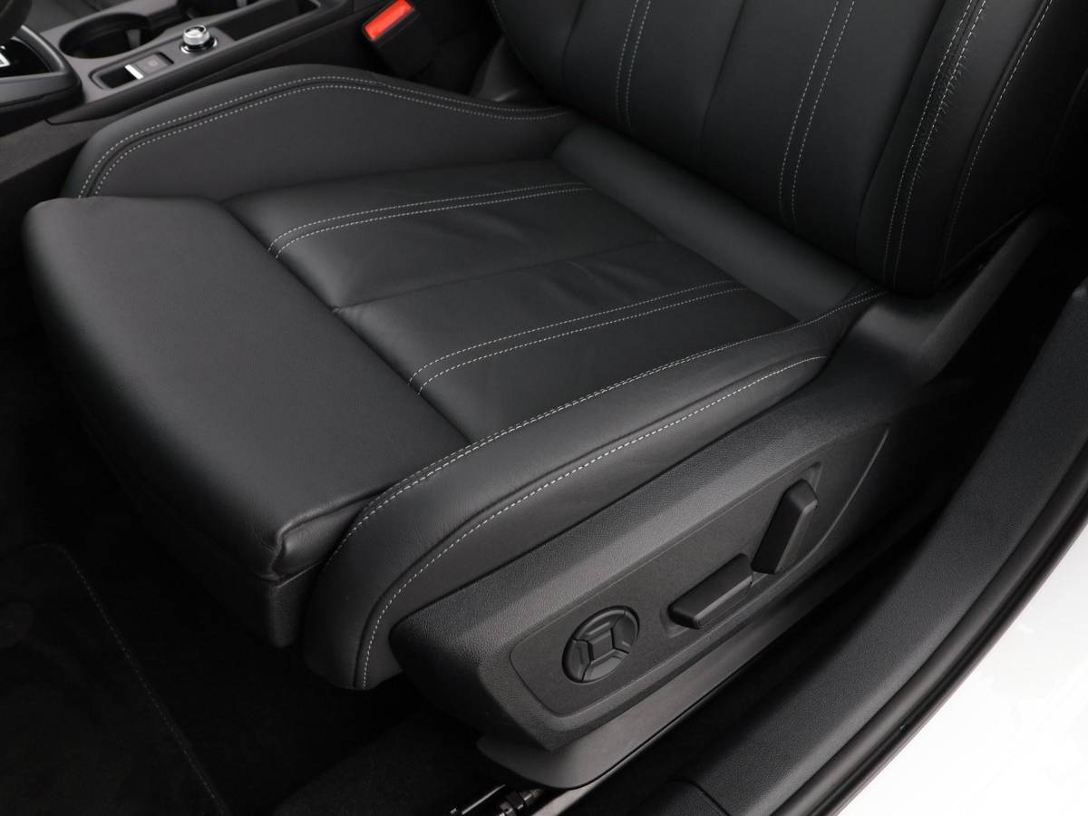 Audi A3 Audi A3 Sportback 45 TFSIe 272pk S-tronic S edition Competition · Panoramadak · Camera · Carbon Achterspoiler · Leder · Elek. voorstoel · Matrix LED · 18” Inch · Garantie t/m 29-07-2030 of 100.000km