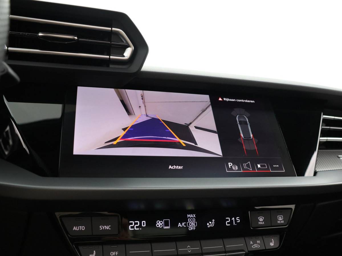 Audi A3 Audi A3 Sportback 45 TFSIe 272pk S-tronic S edition Competition · Panoramadak · Camera · Carbon Achterspoiler · Leder · Elek. voorstoel · Matrix LED · 18” Inch · Garantie t/m 29-07-2030 of 100.000km