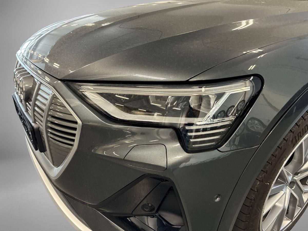Audi e-tron Audi e-tron 55 408pk Quattro S edition 95 kWh · SOH · 360 Camera · Apple/Android Car Play · Luchtvering · P-Sensoren · 21” Inch ·