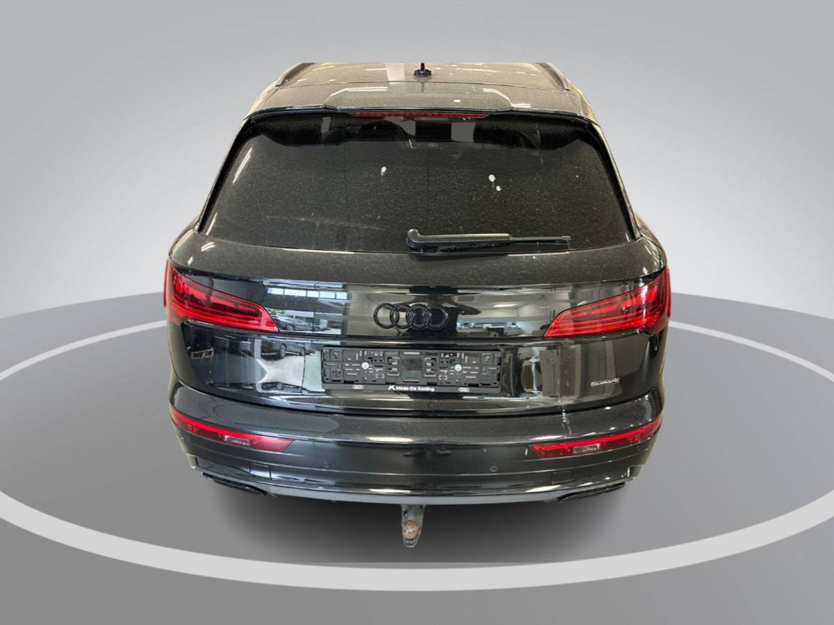 Audi Q5 Audi Q5 50 TFSIe 299pk S-tronic S edition · Camera · Wegklapbare Trekhaak · Apple/Android Car Play · Navigatie · 20” Inch ·